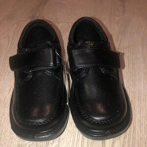 NWT kidsfrench toast boys loafers- black sz 7